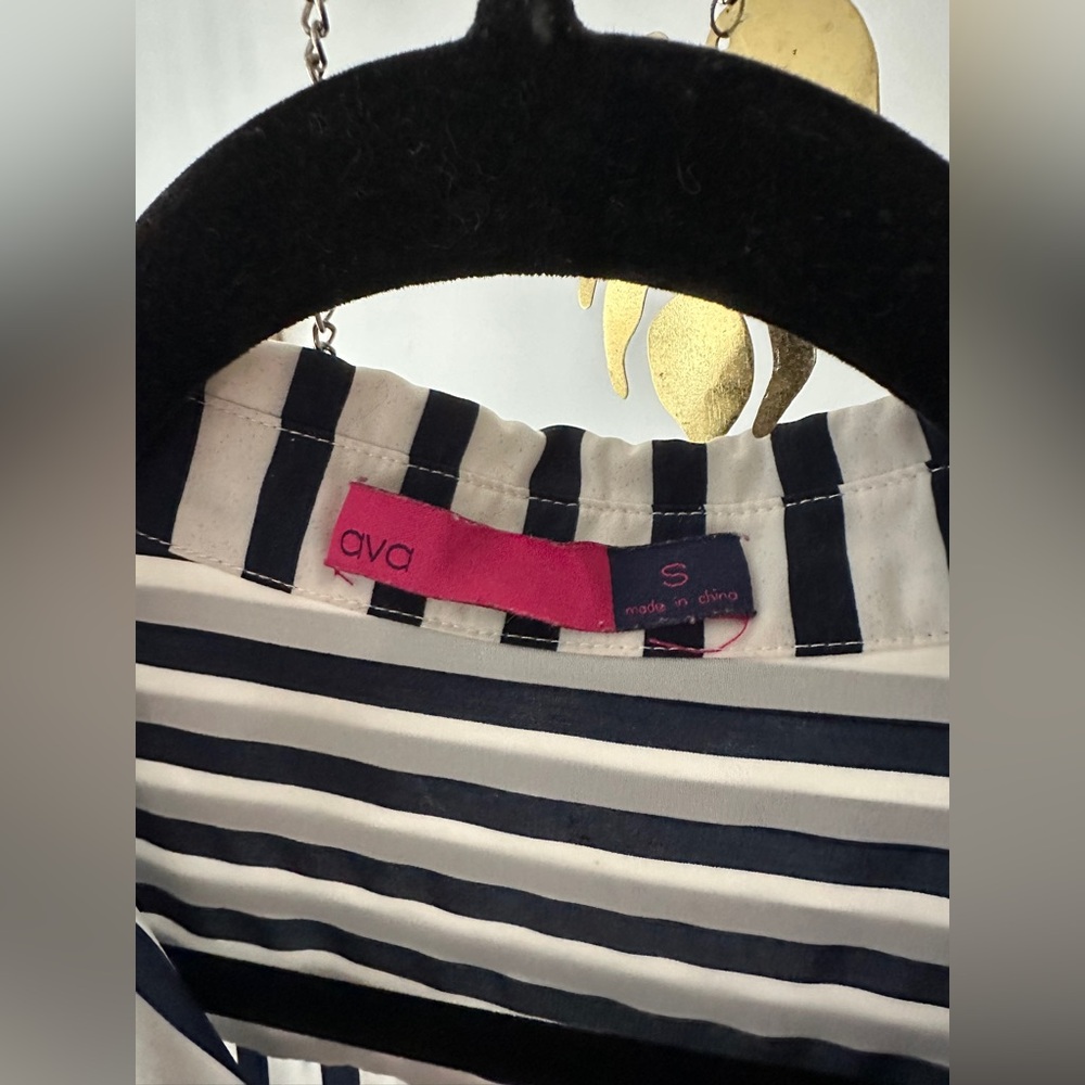 Striped button blouse - Picture 3 of 6